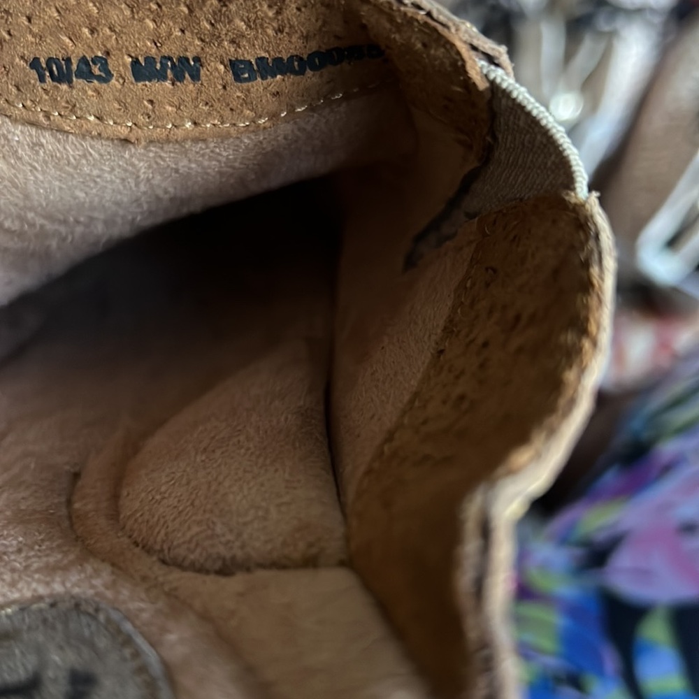 Born Maxim Taupe Avola Distressed Mule. - Picture 8 of 14